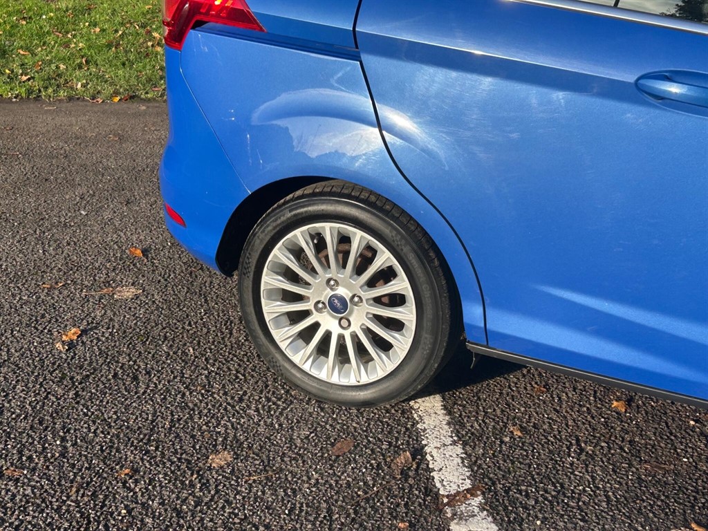 Used Ford B-MAX 2013 for sale - 76608891: Photo 16