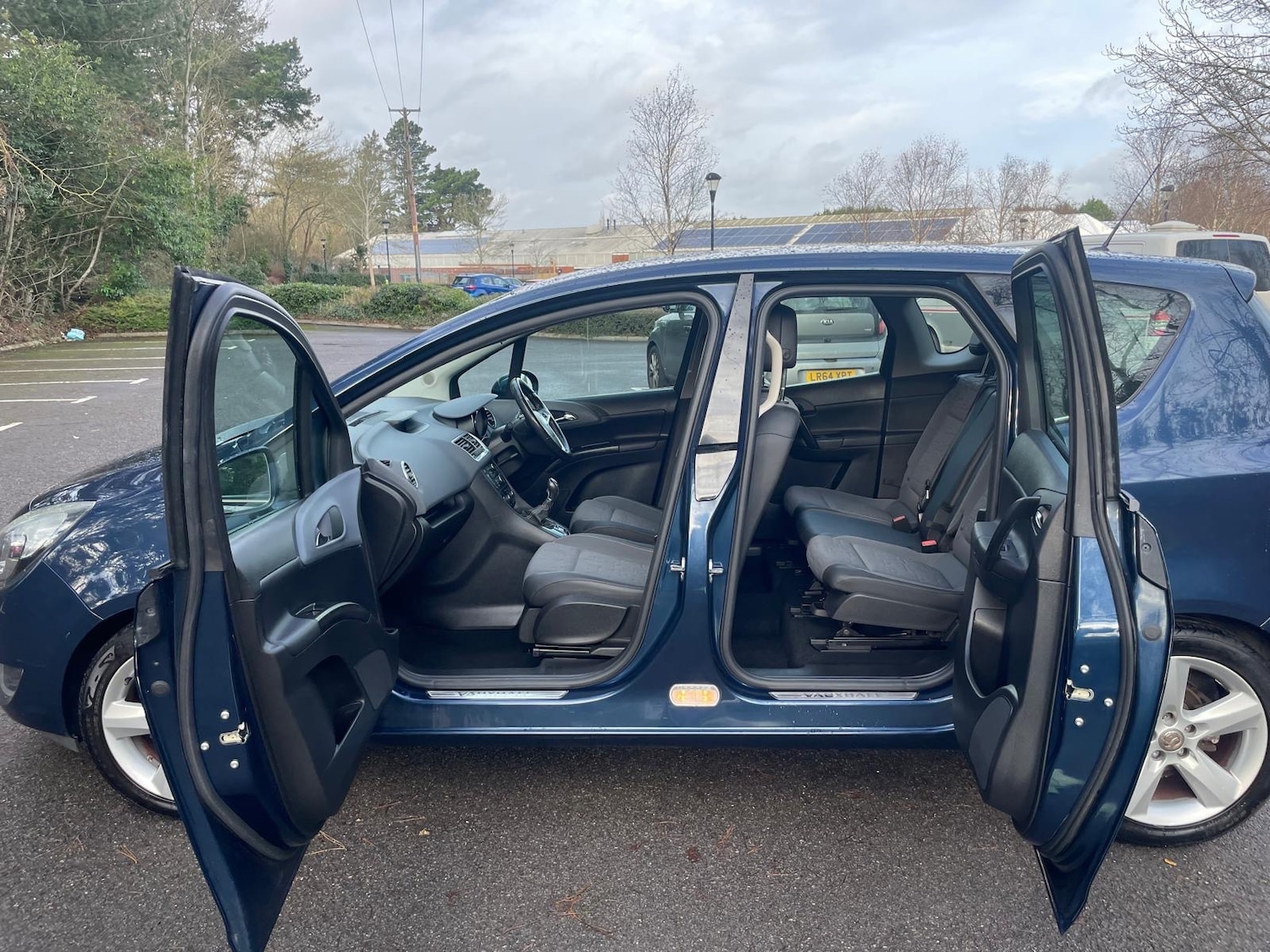 Used Vauxhall Meriva 2015 for sale - 76860125: Photo 7