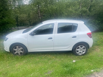 Used Dacia Sandero 2015 for sale - 78964829: Photo