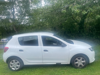 Used Dacia Sandero 2015 for sale - 78964829: Photo