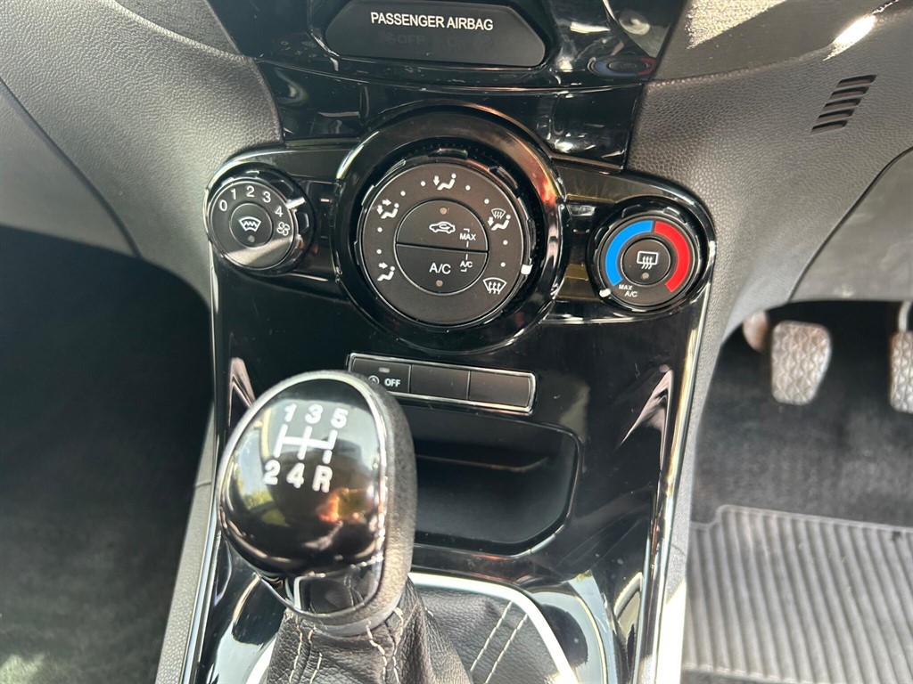 Used Ford Fiesta 2016 for sale - 76608893: Photo 11