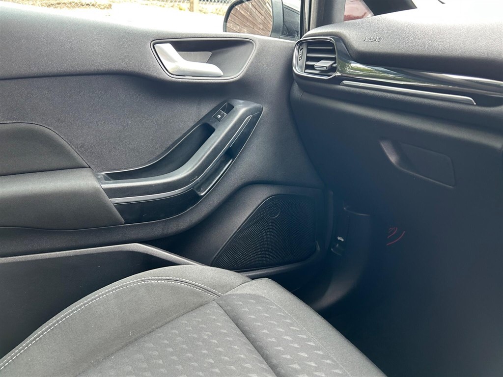 Used Ford Fiesta 2019 for sale - 76608880: Photo 8