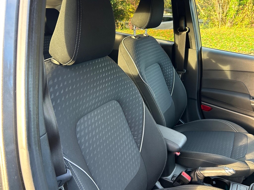 Used Ford Fiesta 2018 for sale - 76608890: Photo 12