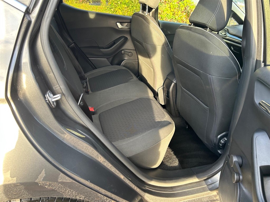 Used Ford Fiesta 2018 for sale - 76608890: Photo 13