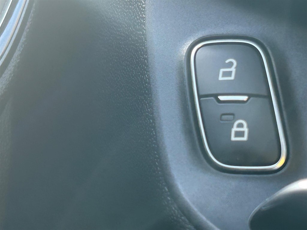 Used Ford Fiesta 2018 for sale - 76608890: Photo 18