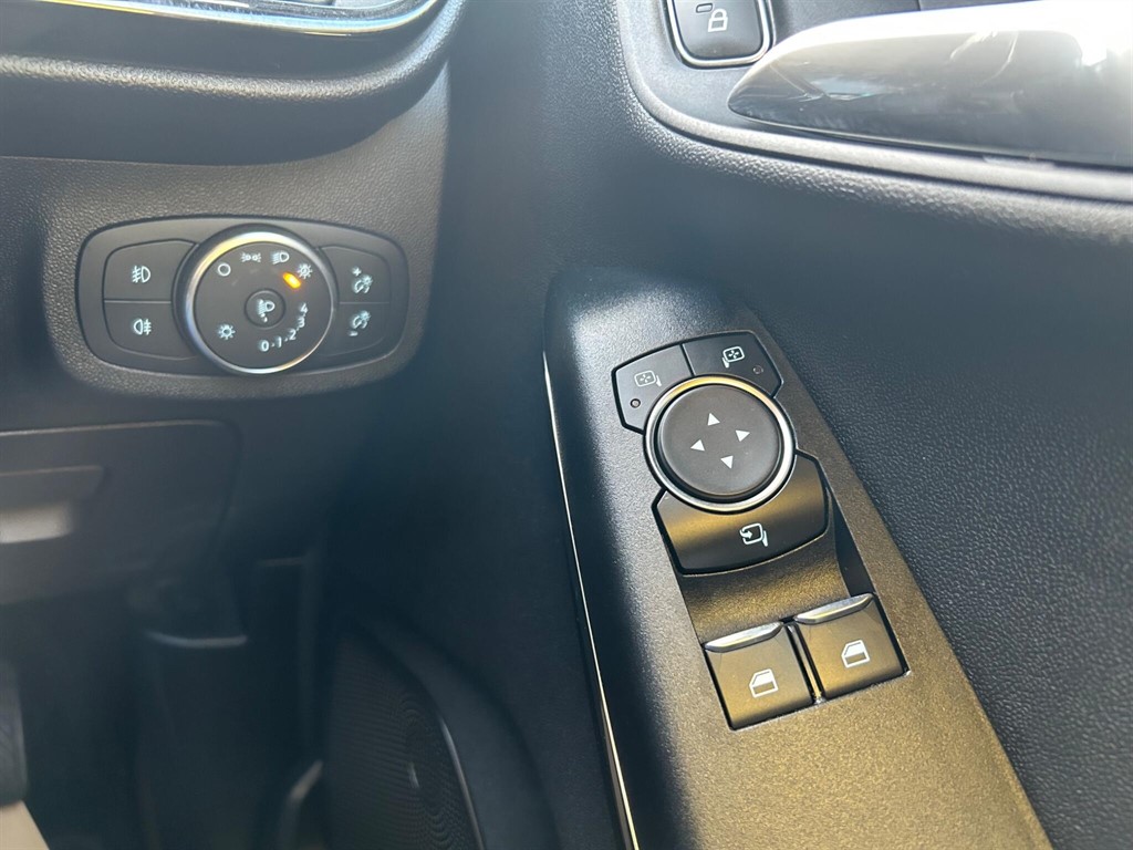 Used Ford Fiesta 2018 for sale - 76608890: Photo 20