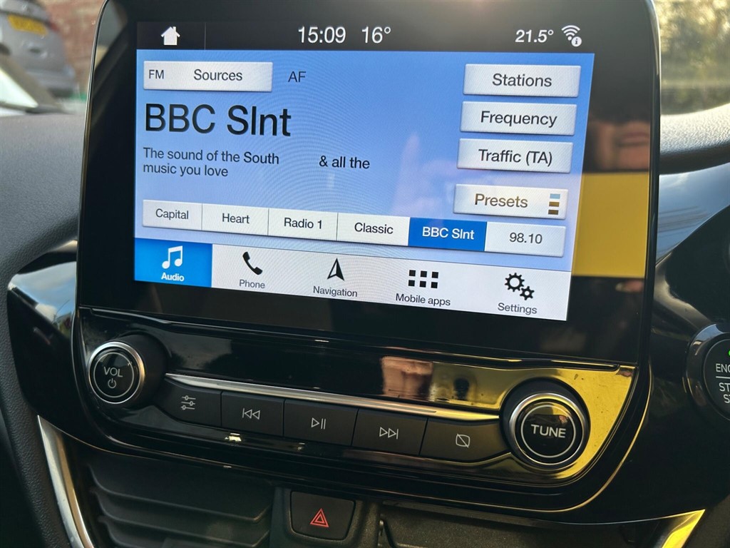 Used Ford Fiesta 2018 for sale - 76608890: Photo 32