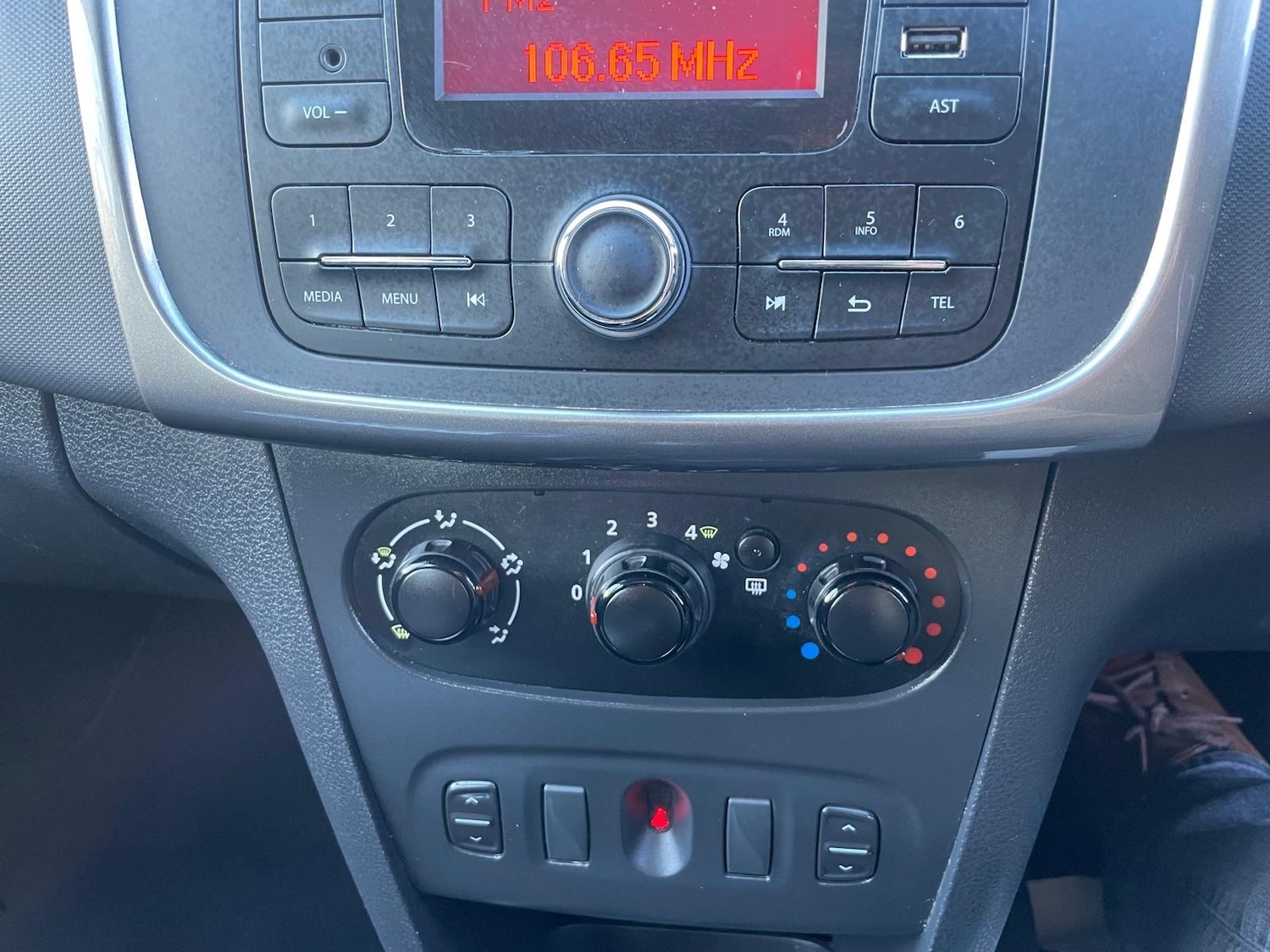 Used Dacia Logan MCV 2016 for sale - 77431810: Photo 12