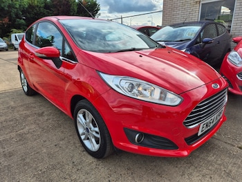 2015 (64) - 1.25 82 Zetec 3dr