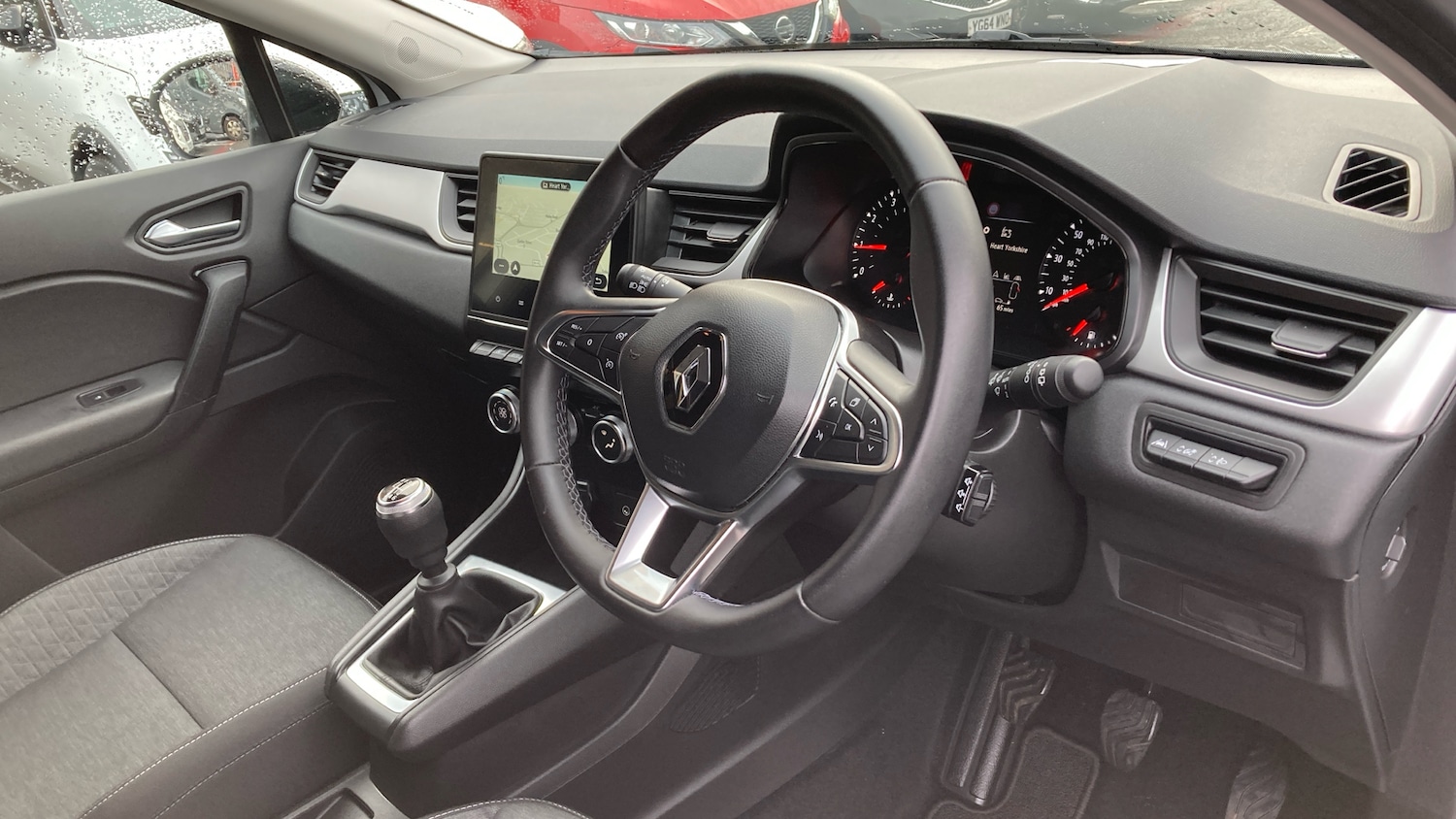 Used Renault Captur 2023 for sale - 77363981: Photo 11