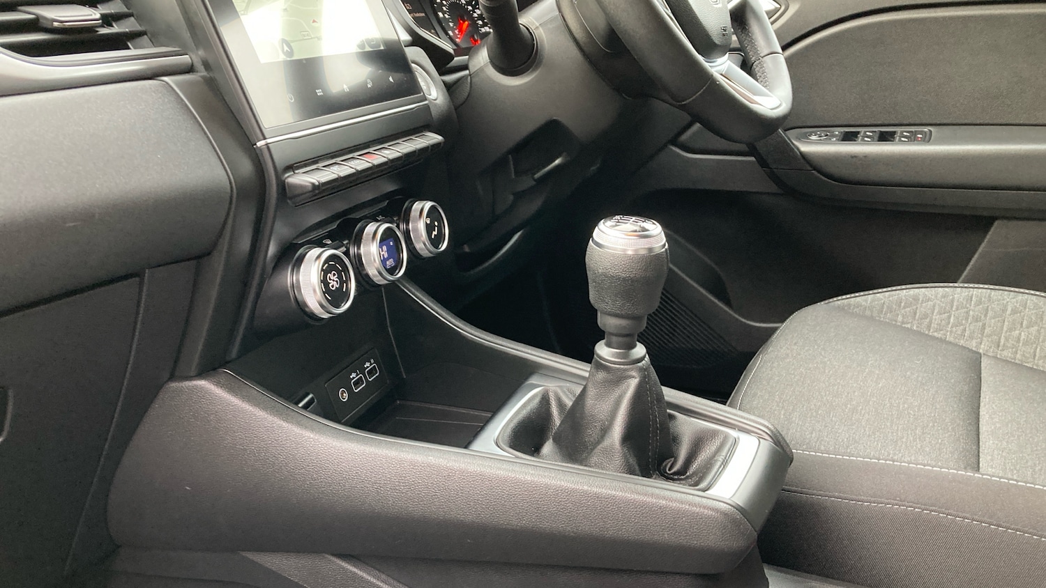 Used Renault Captur 2023 for sale - 77363981: Photo 13