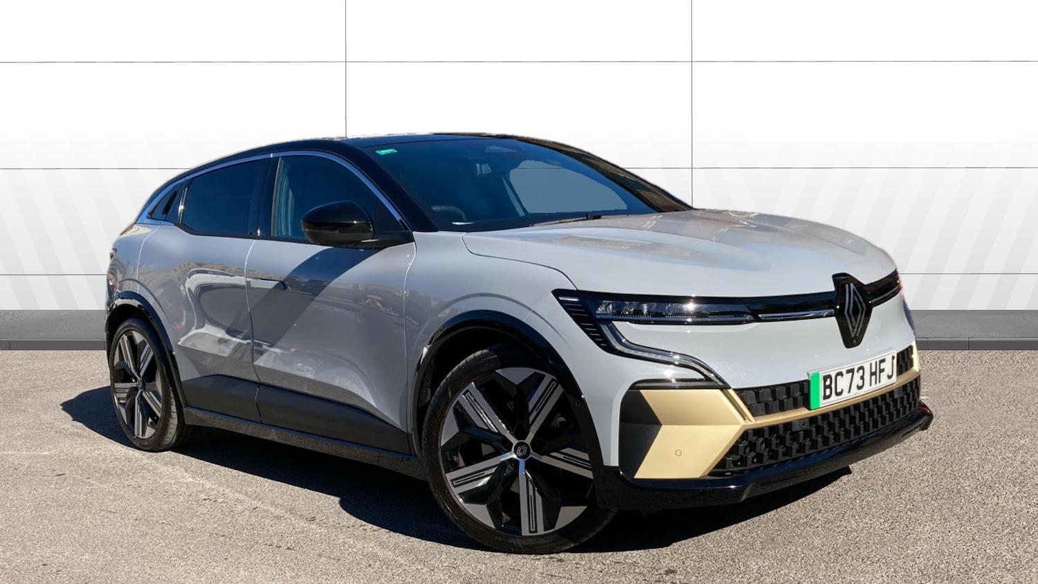 Used Renault Megane E Tech 2024 for sale - 76205416: Photo 1