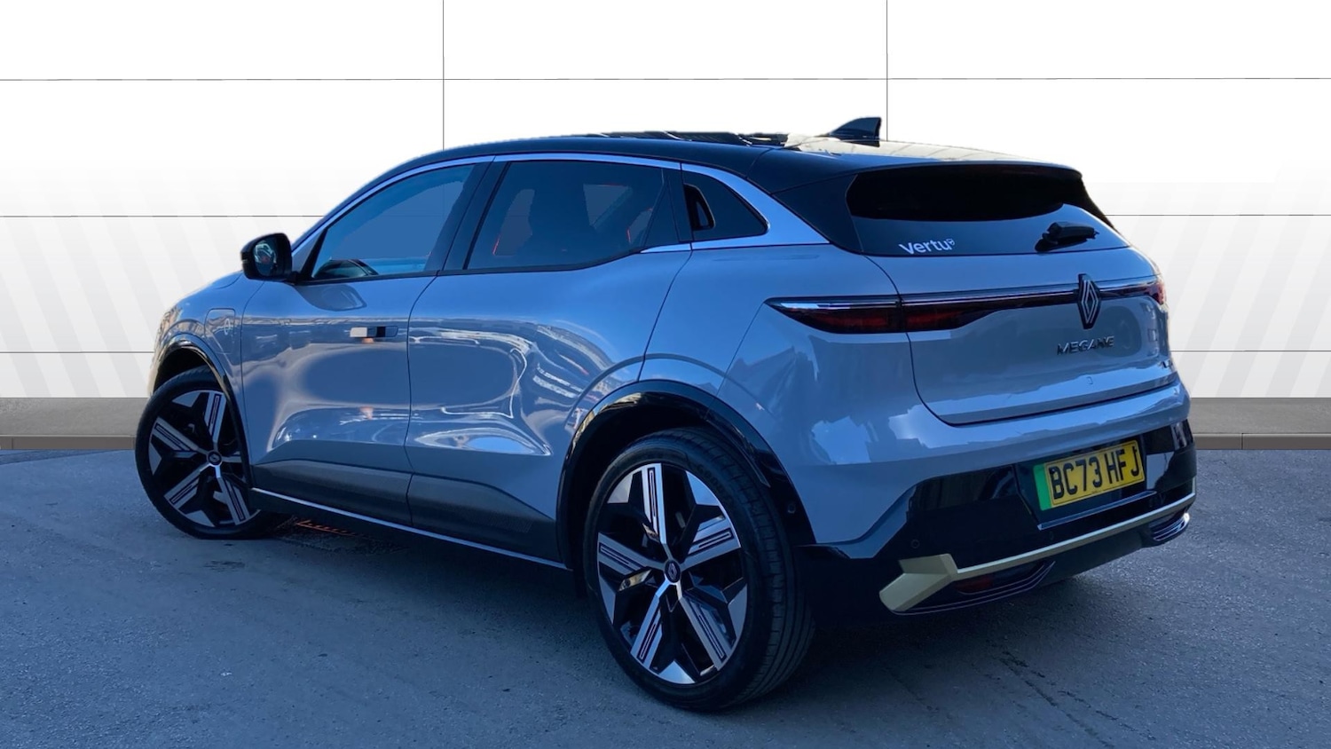 Used Renault Megane E Tech 2024 for sale - 76205416: Photo 2