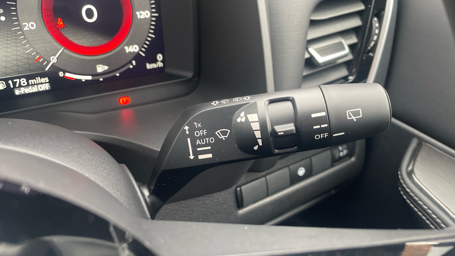 Used Nissan X-Trail 2025 for sale - 77025263: Photo 34