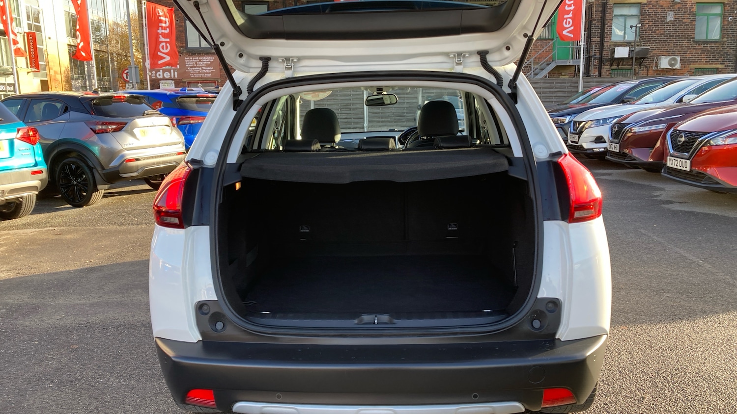 Used Peugeot 2008 2019 for sale - 76719157: Photo 4