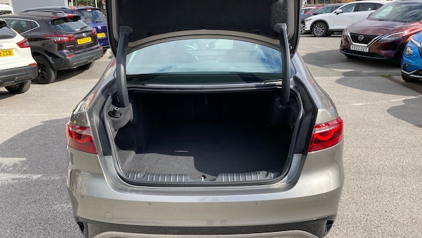Used Jaguar XF 2021 for sale - 76206528: Photo 4
