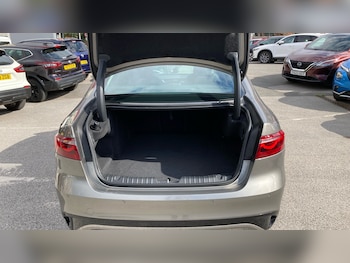 Used Jaguar XF 2021 for sale - 76206528: Photo 4