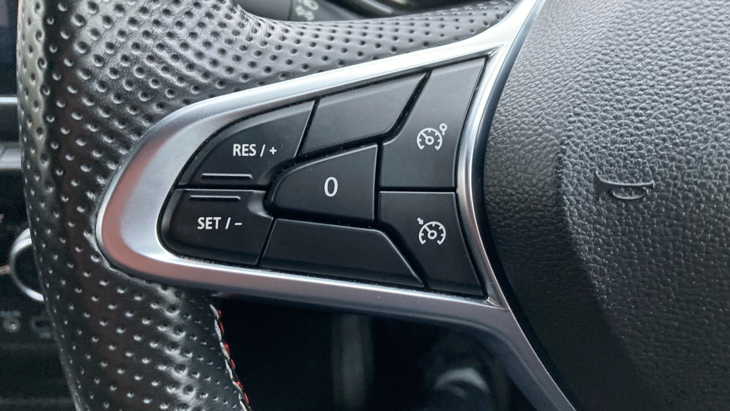 Used Renault Clio 2020 for sale - 77449312: Photo 25