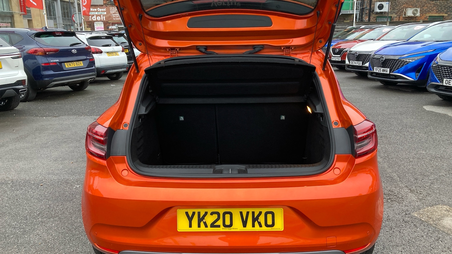 Used Renault Clio 2020 for sale - 77449312: Photo 4