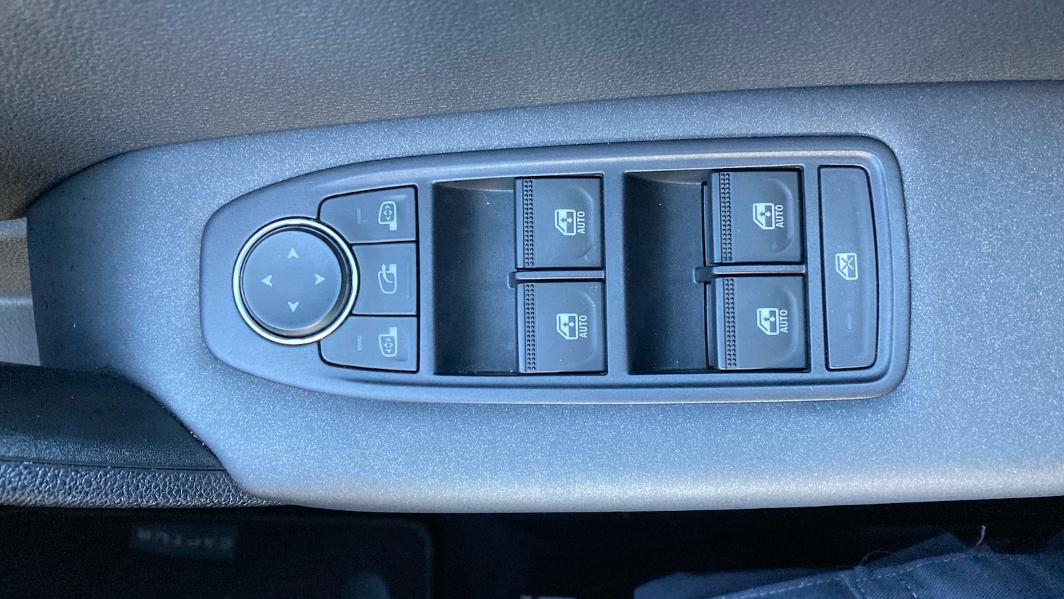 Used Renault Captur 2024 for sale - 75995688: Photo 28