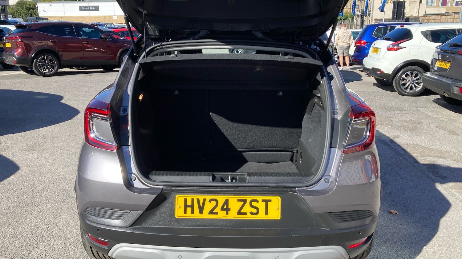 Used Renault Captur 2024 for sale - 75995688: Photo 4