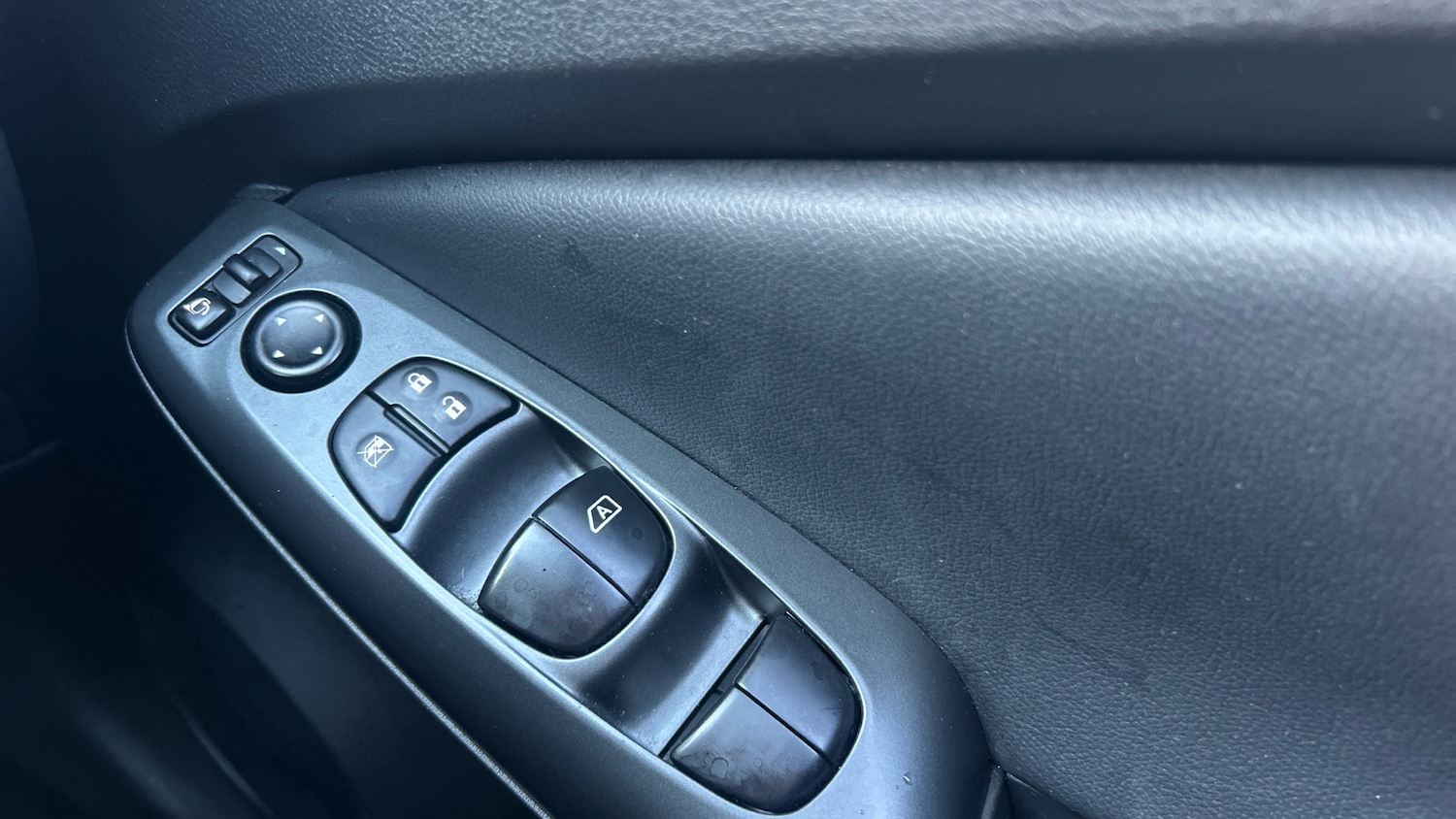 Used Nissan Juke 2024 for sale - 77054856: Photo 30