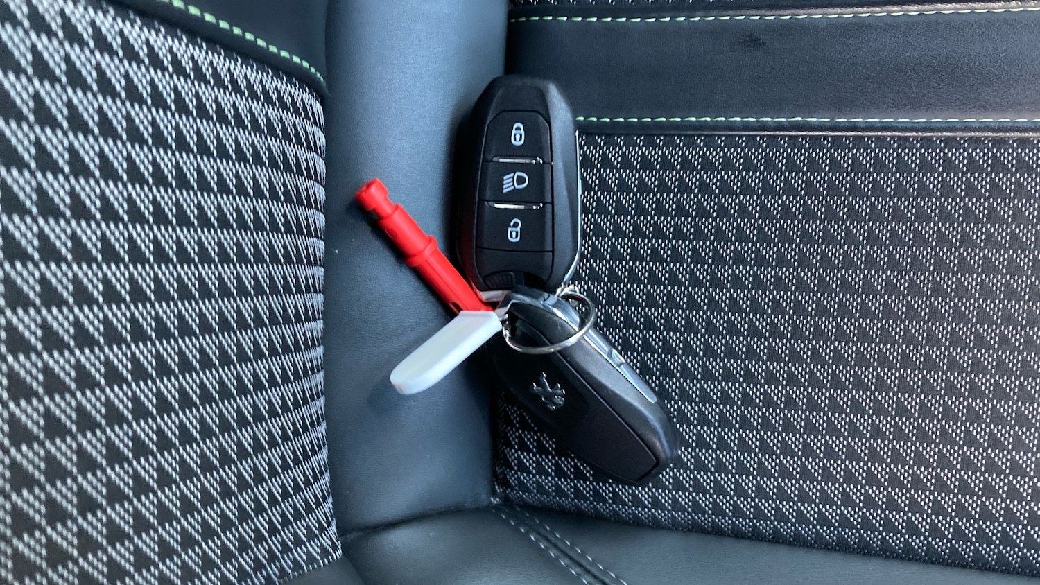 Used Peugeot 2008 2022 for sale - 76831527: Photo 20