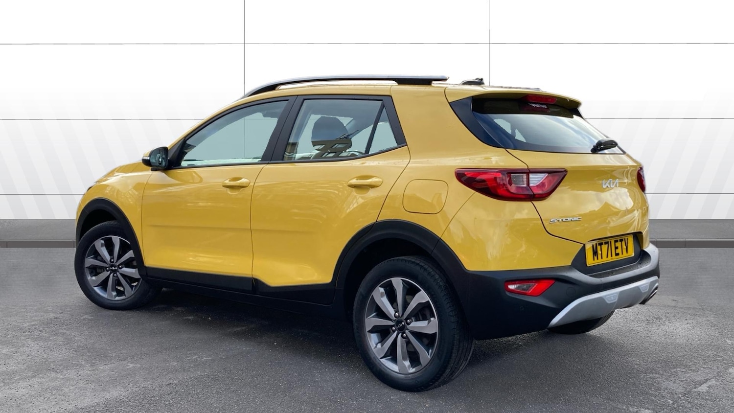 Used Kia Stonic 2022 for sale - 77689132: Photo 2