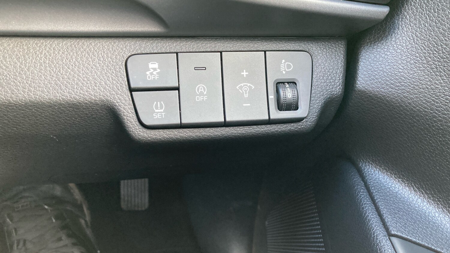 Used Kia Stonic 2022 for sale - 77689132: Photo 28