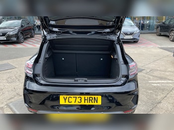 Used Renault Clio 2023 for sale - 79330142: Photo