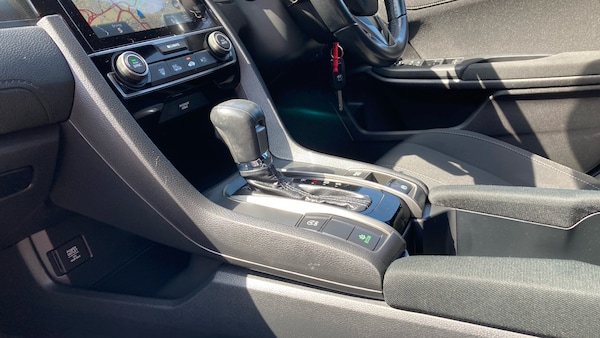 Used Honda Civic 2018 for sale - 76284459: Photo 13