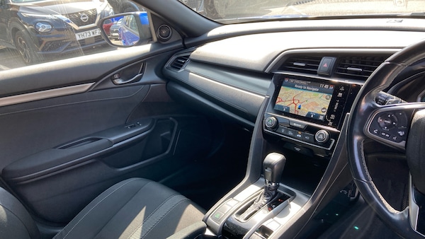 Used Honda Civic 2018 for sale - 76284459: Photo 14