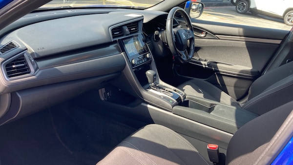 Used Honda Civic 2018 for sale - 76284459: Photo 9