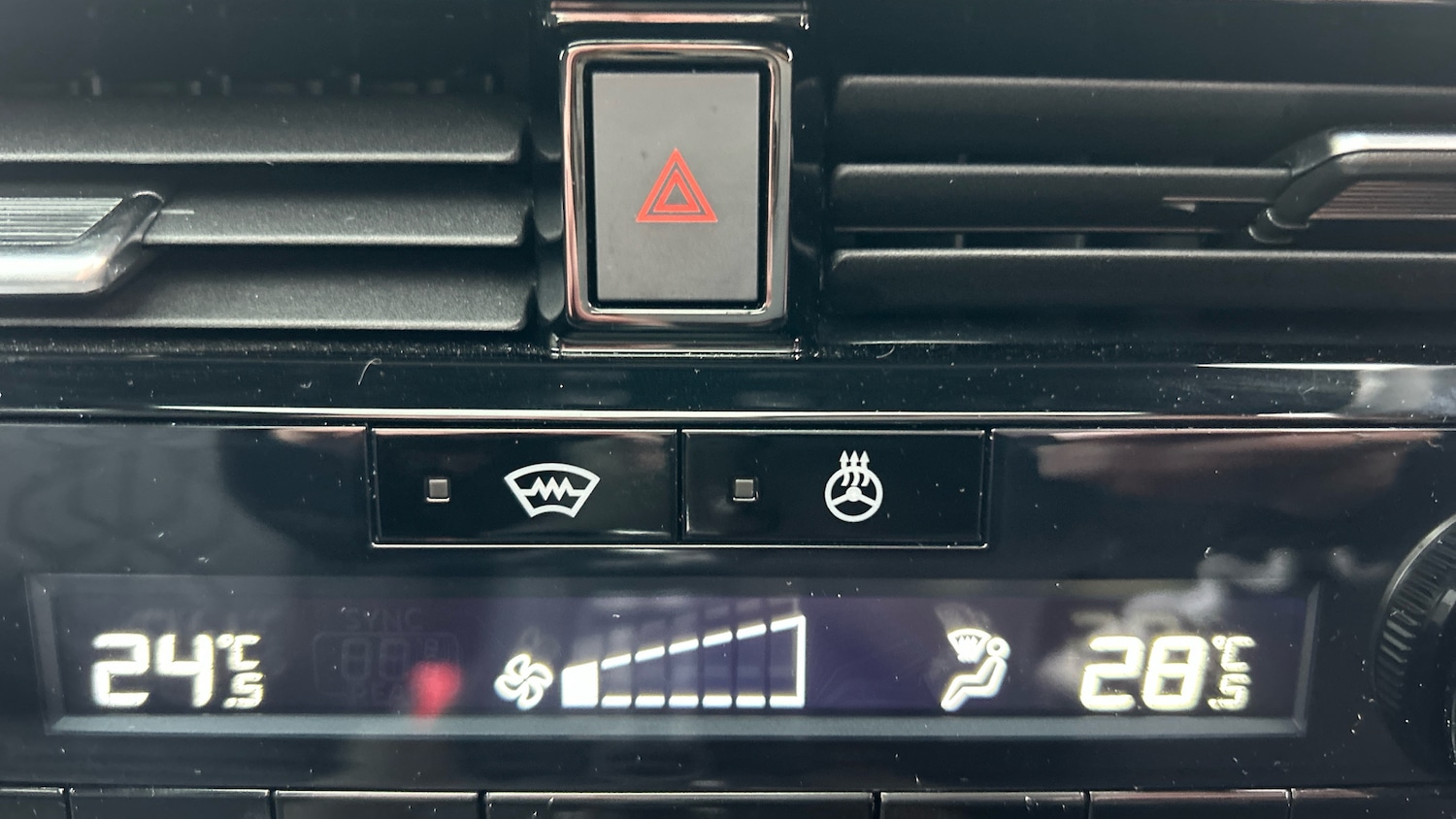 Used Nissan Qashqai 2024 for sale - 77063208: Photo 57