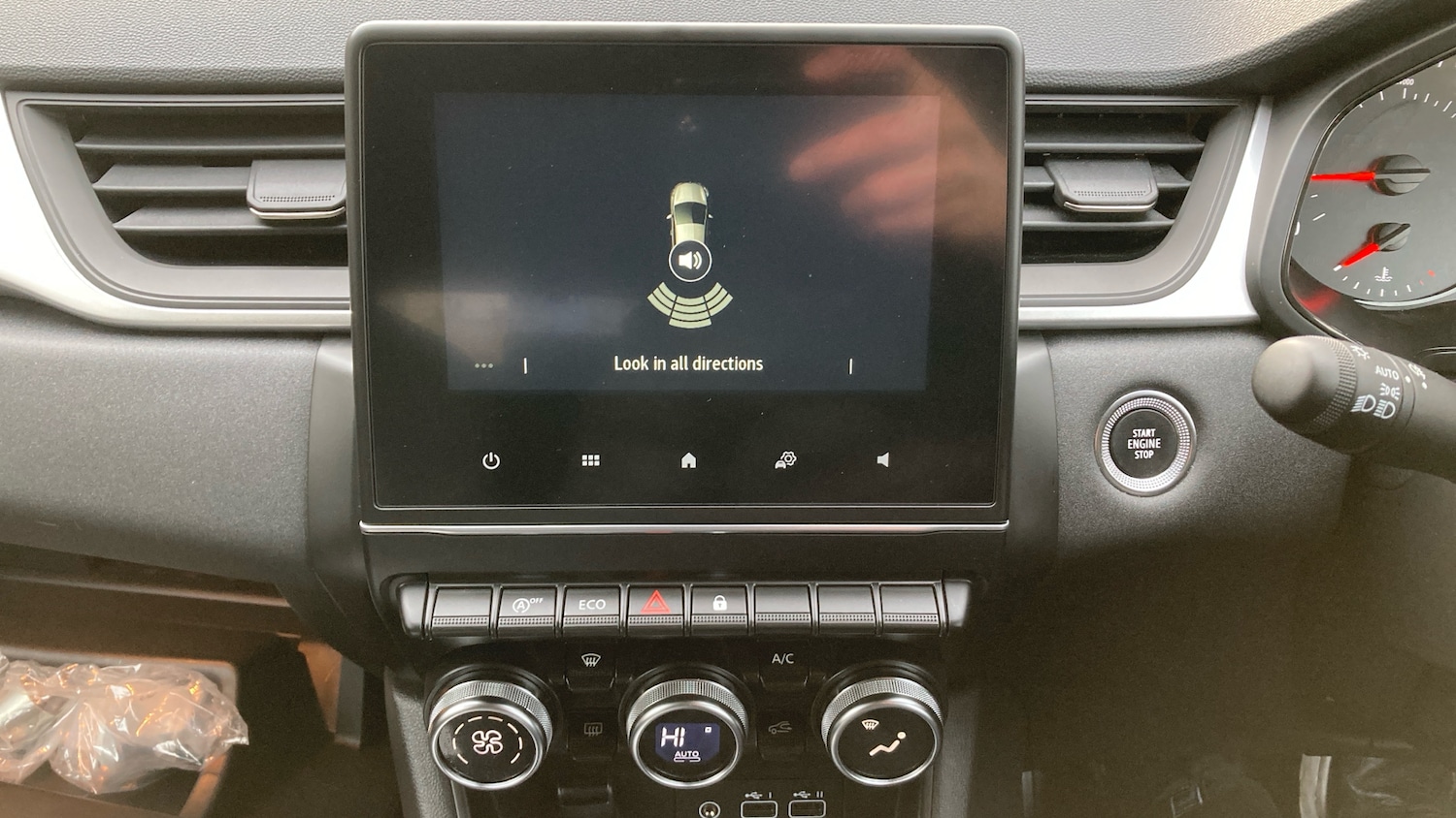 Used Renault Captur 2023 for sale - 77103987: Photo 21