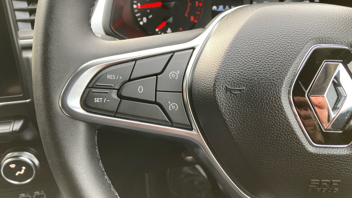 Used Renault Captur 2023 for sale - 77103987: Photo 24