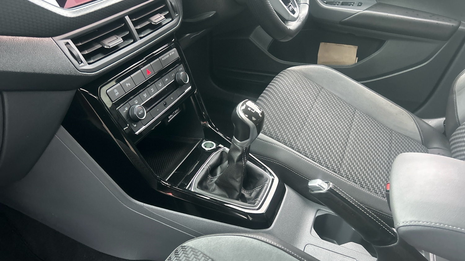 Used Volkswagen T-Cross 2019 for sale - 77054855: Photo 13