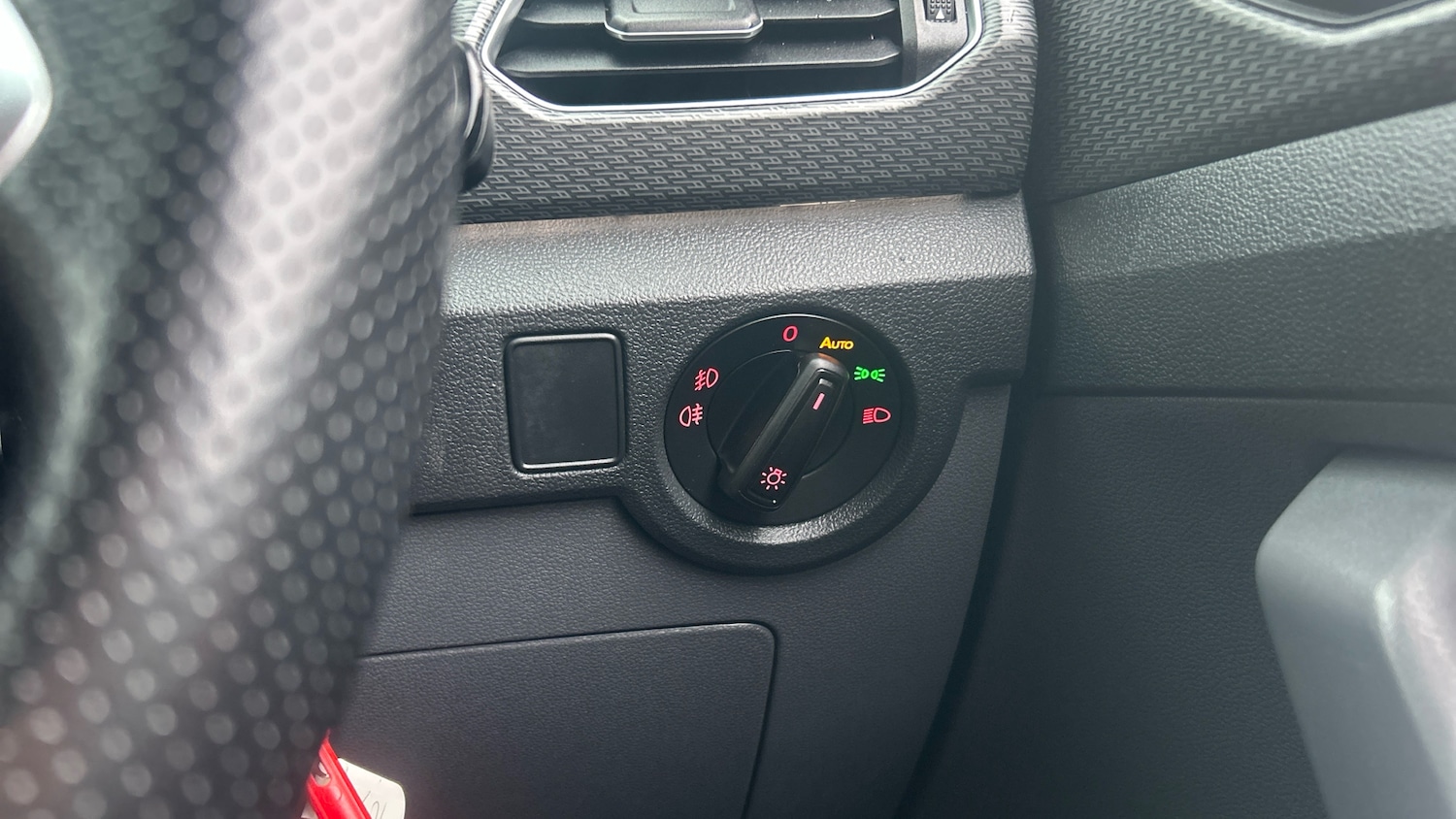 Used Volkswagen T-Cross 2019 for sale - 77054855: Photo 39