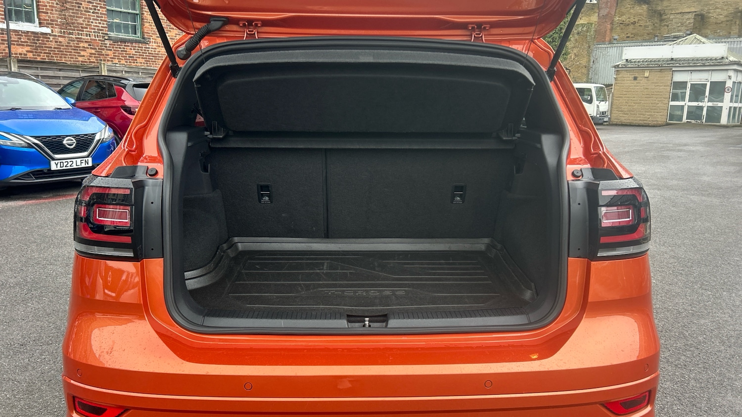 Used Volkswagen T-Cross 2019 for sale - 77054855: Photo 4