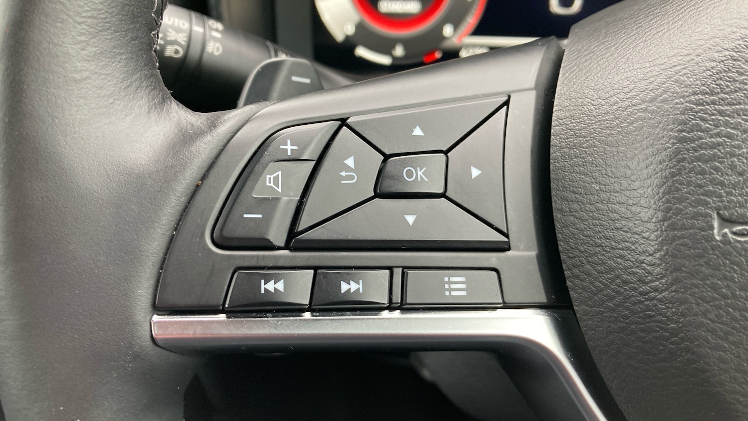 Used Nissan Juke 2024 for sale - 76159890: Photo 32