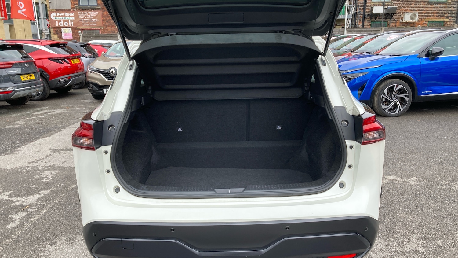 Used Nissan Qashqai 2021 for sale - 76159899: Photo 4