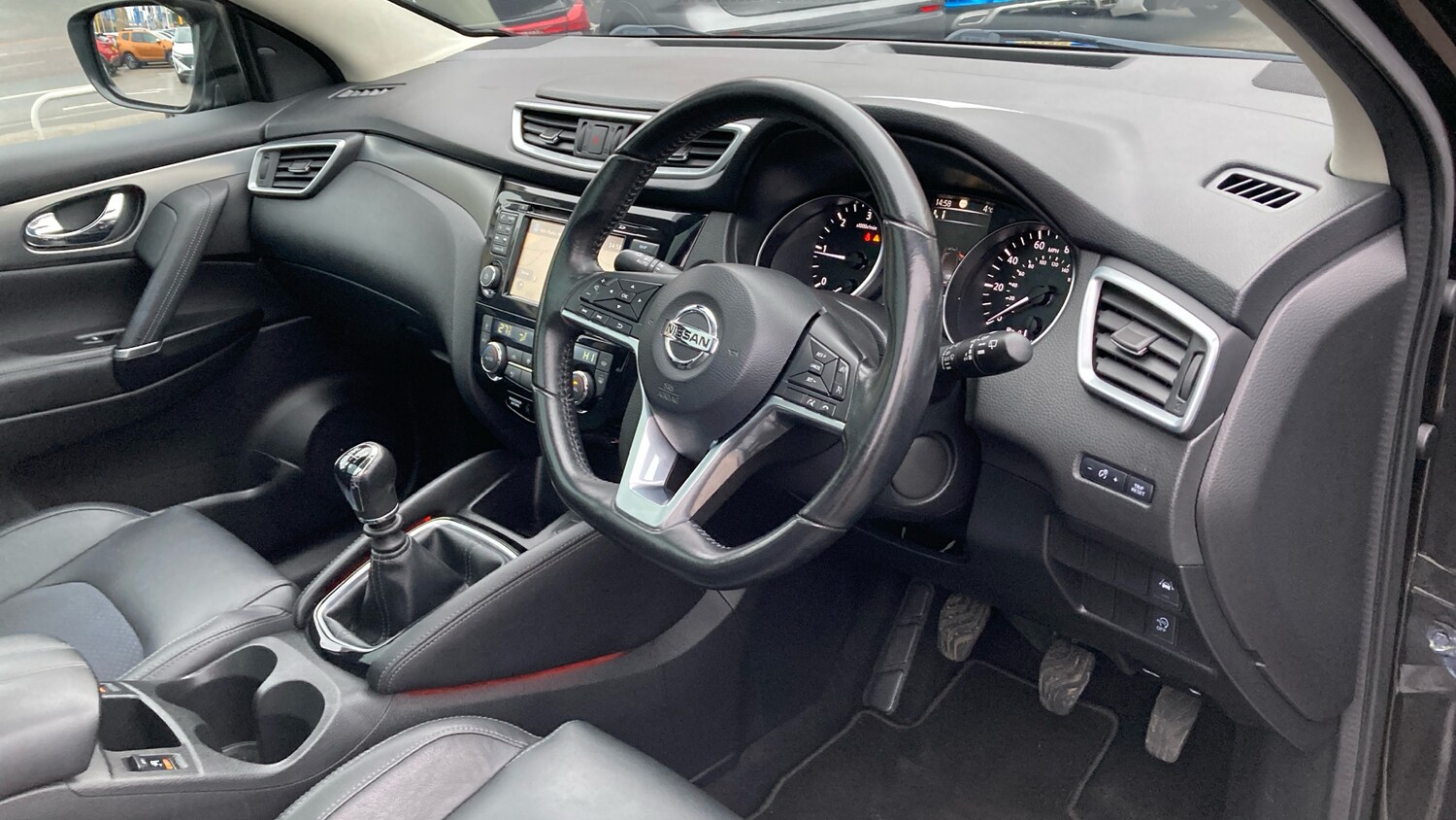 Used Nissan Qashqai 2017 for sale - 77578647: Photo 11