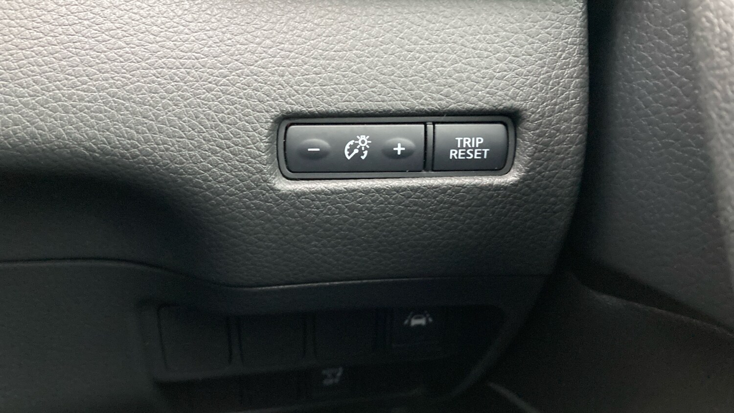 Used Nissan Qashqai 2017 for sale - 77578647: Photo 32