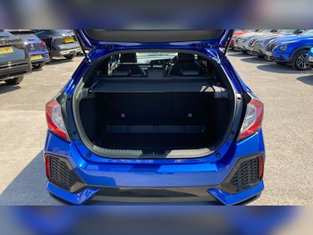 Used Honda Civic 2019 for sale - 78555135: Photo