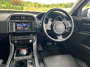 Used Jaguar XE 2016 for sale - 75593302: Photo