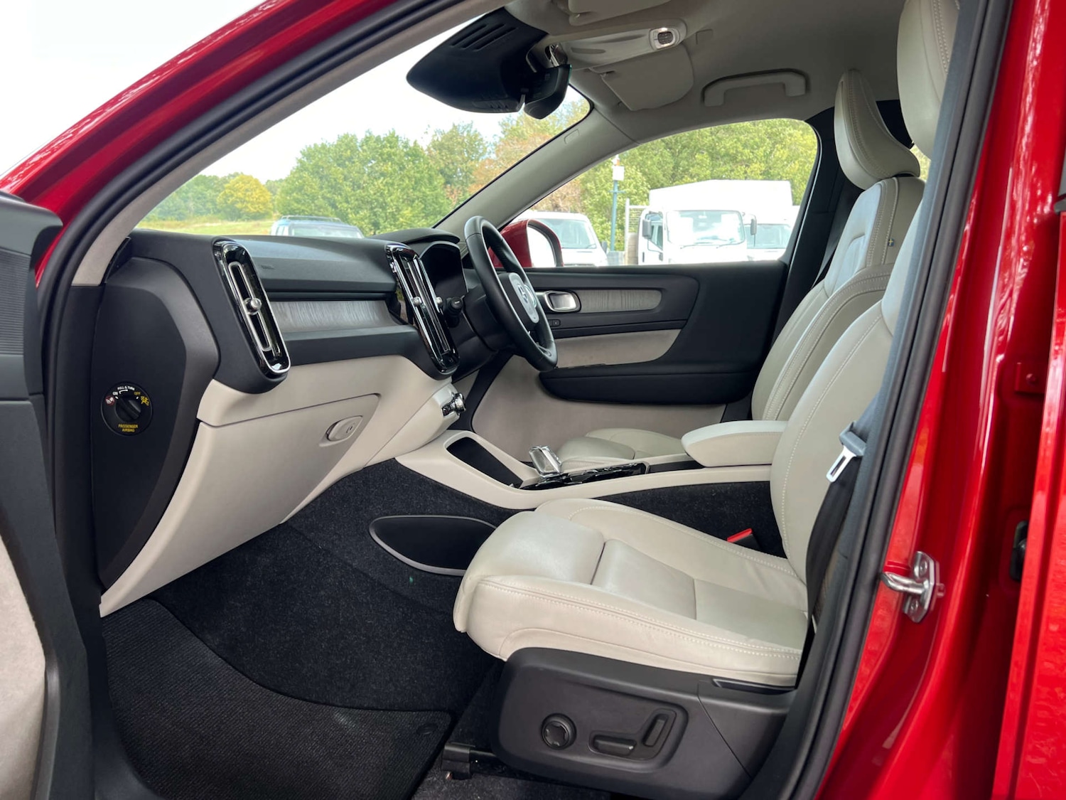 Used Volvo XC40 2020 for sale - 75933661: Photo 26