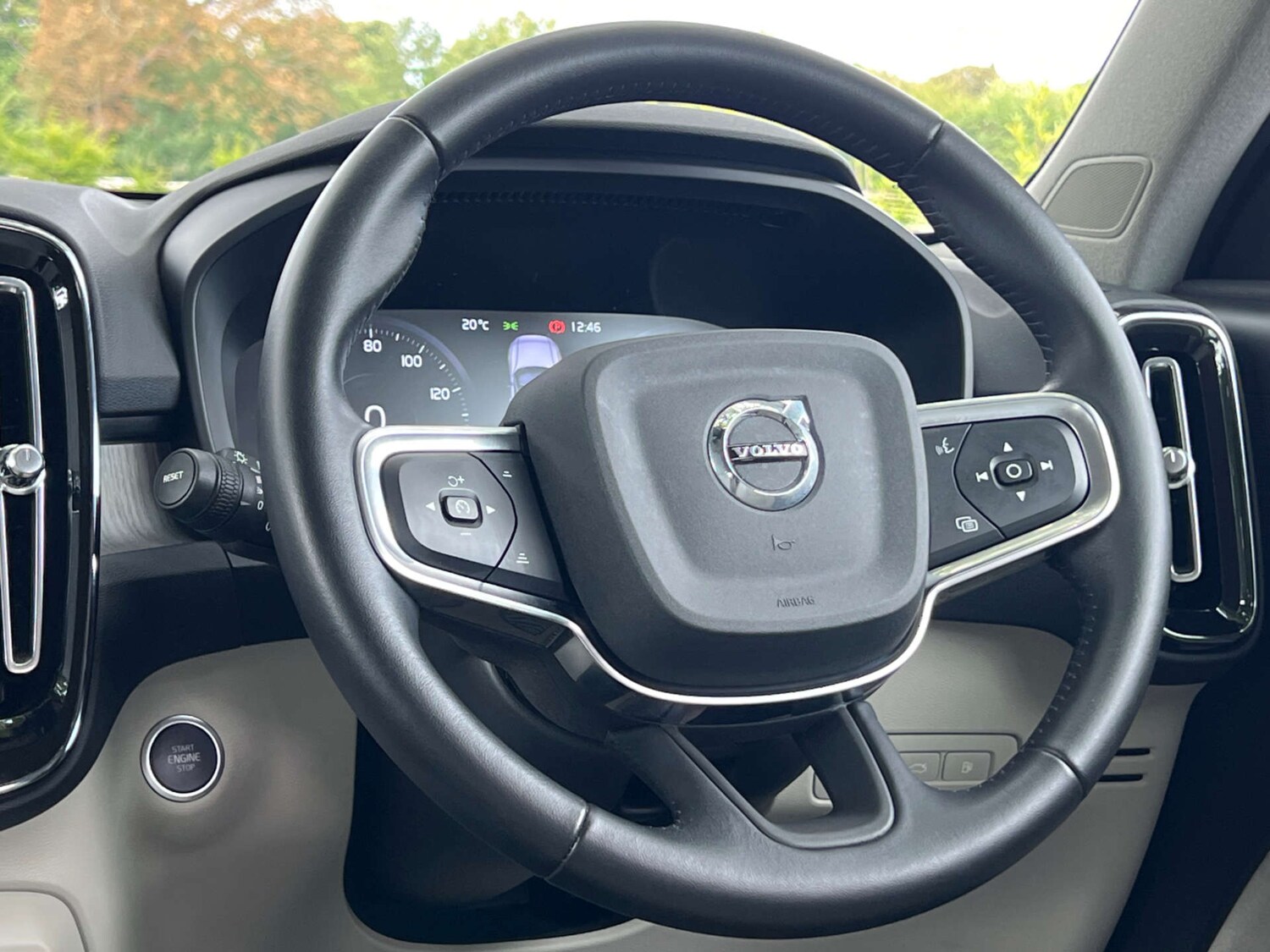 Used Volvo XC40 2020 for sale - 75933661: Photo 44