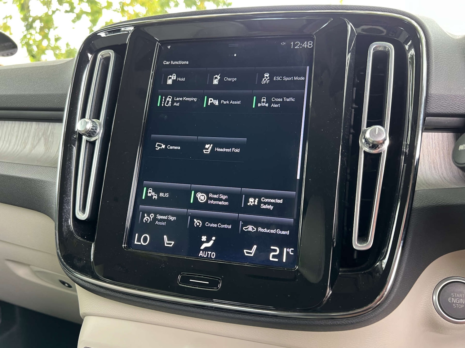 Used Volvo XC40 2020 for sale - 75933661: Photo 56