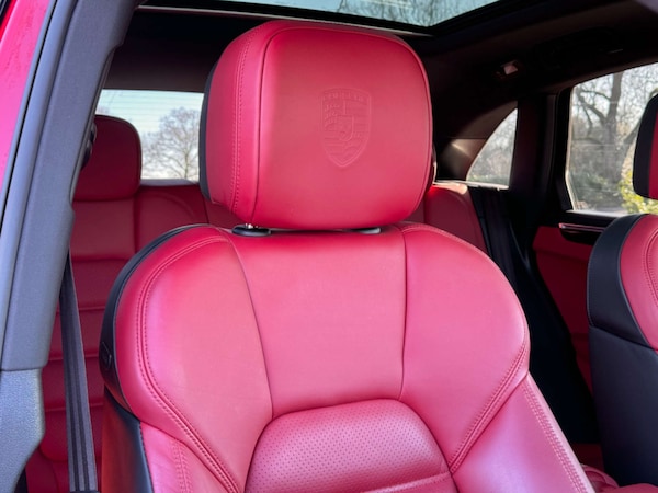 Used Porsche Macan 2021 for sale - 73900132: Photo 32