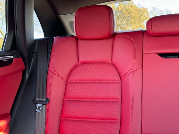 Used Porsche Macan 2021 for sale - 73900132: Photo 37